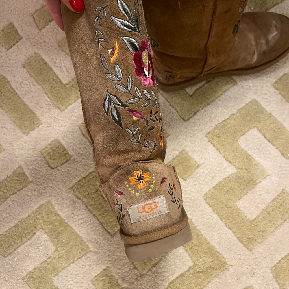 Embroidered Ugg Boots - Size 8 - Picture 3 of 9